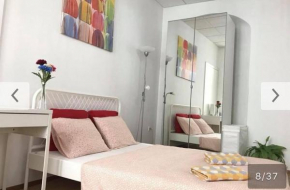 FlatMetro Rooms